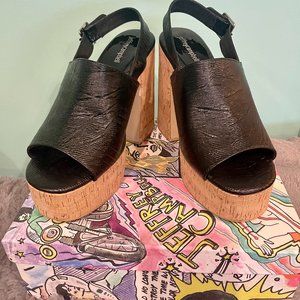 SUPER GORGEOUS PLATFORMS